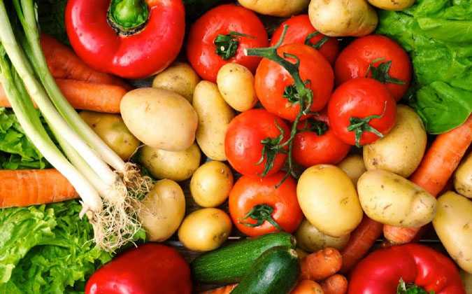 وزارة التجارة : منع تصدير الطماطم و البصل و الفلفل 